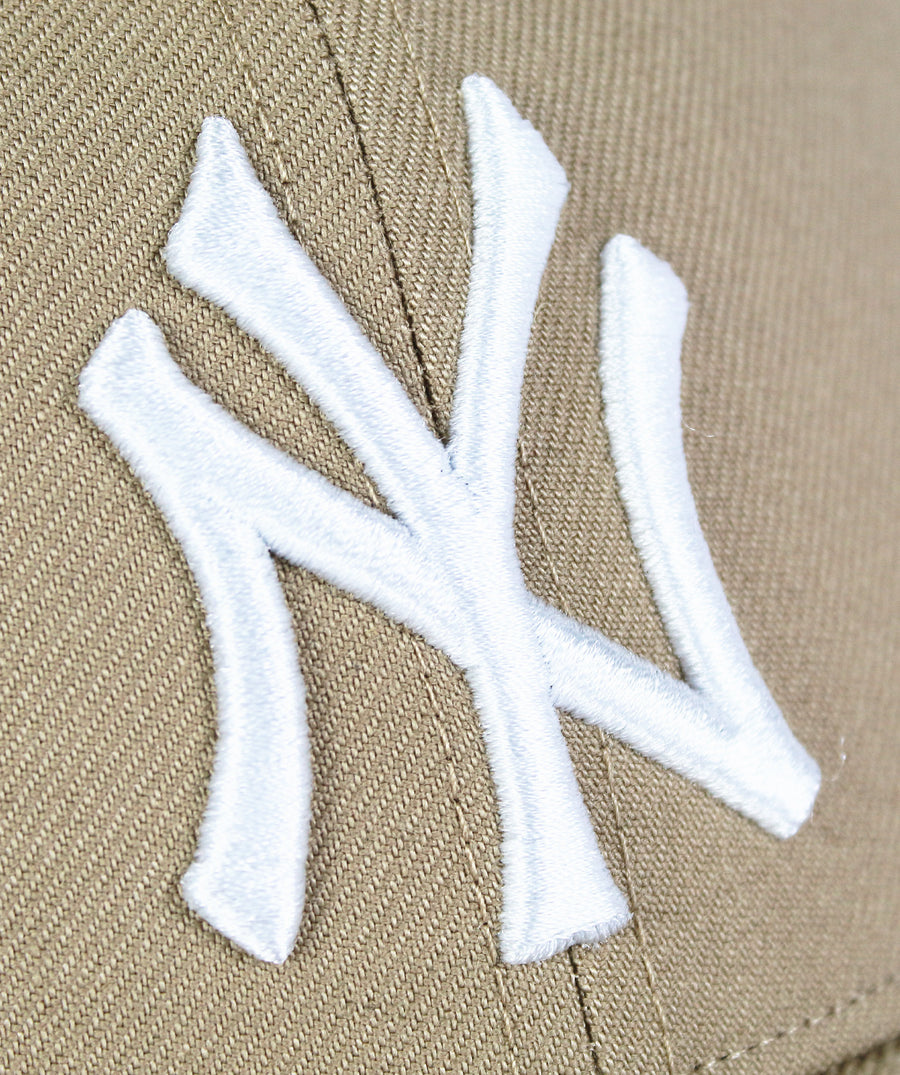 47 MLB New York Yankees MVP Snapback Cap F11B-MVPSP17WBP-KH