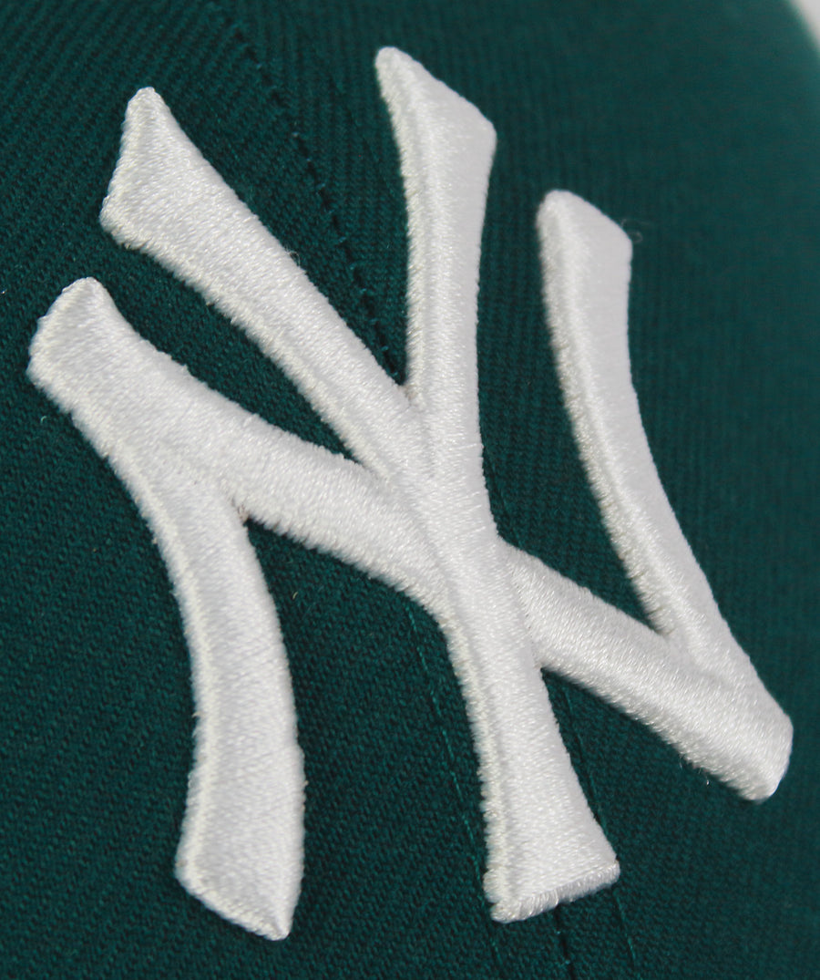 47 MLB New York Yankees MVP Snapback Cap F11B-MVPSP17WBP-PG