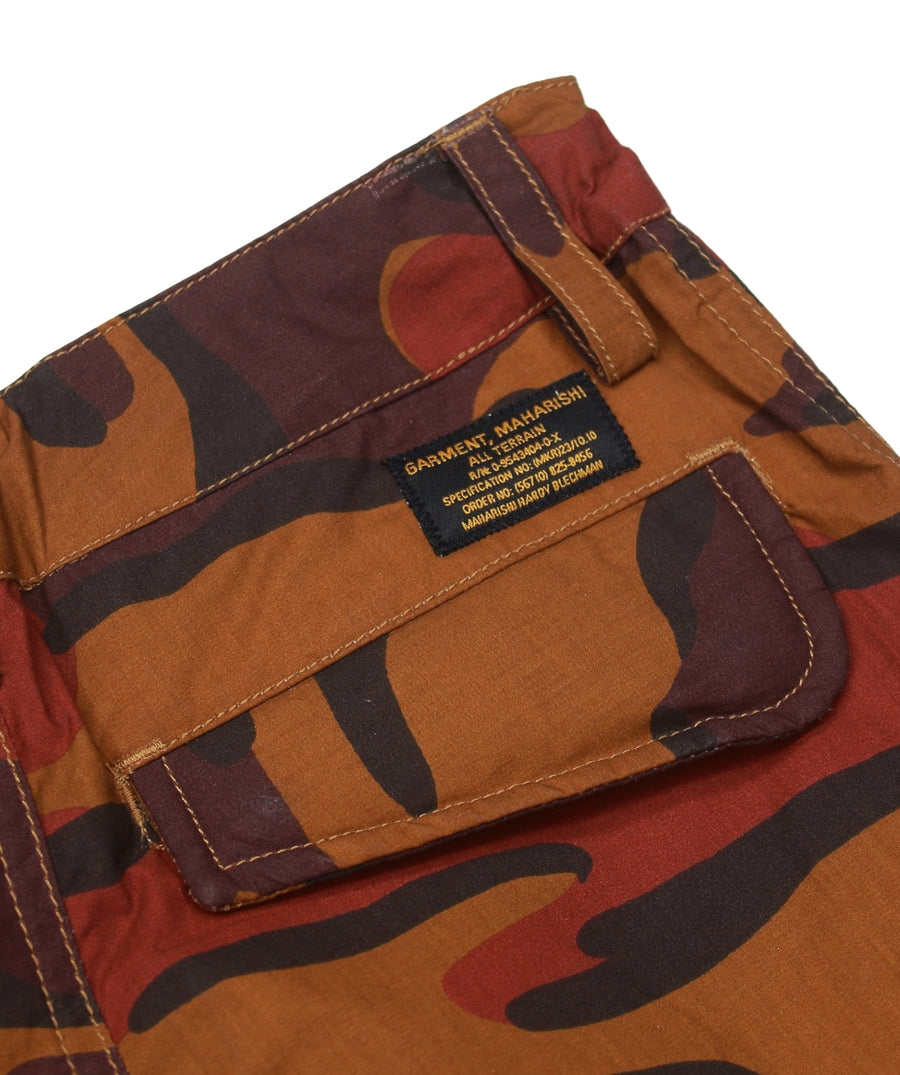 The Maharishi Boy's Cargo Pants B01MH5403 feature a relaxed fit, multiple utility pockets, and durable fabric—perfect for stylish, everyday functionality.