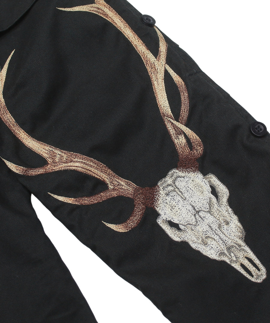 The Maharishi Boy's Antlers Snopants 5612 feature antler embroidery, adjustable fit, and durable fabric—perfect for bold style and everyday comfort.