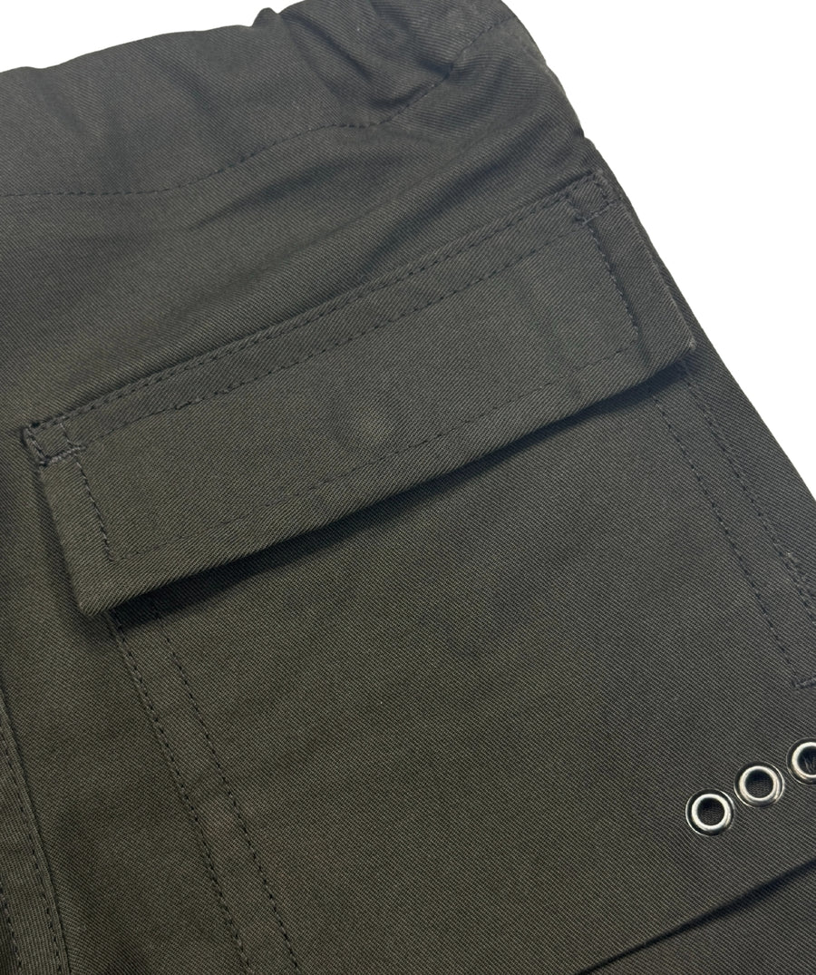 The Maharishi Dragon Boys Snopants 1115 feature detailed dragon embroidery, adjustable waistband, and durable fabric—perfect for bold, everyday style.
