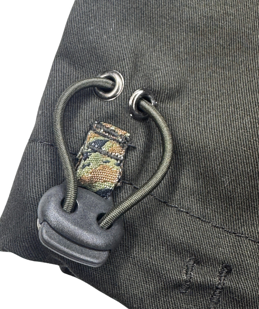 The Maharishi Headstand Boys Snopants 5627 feature unique headstand artwork, adjustable fit, and durable fabric—perfect for comfort with standout style.