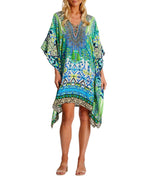 LA MODA Nile River Regular Kaftan 25008 RK – A breezy and elegant kaftan with a vibrant print, lightweight fabric, and a relaxed fit, perfect for beachwear and resort styling.