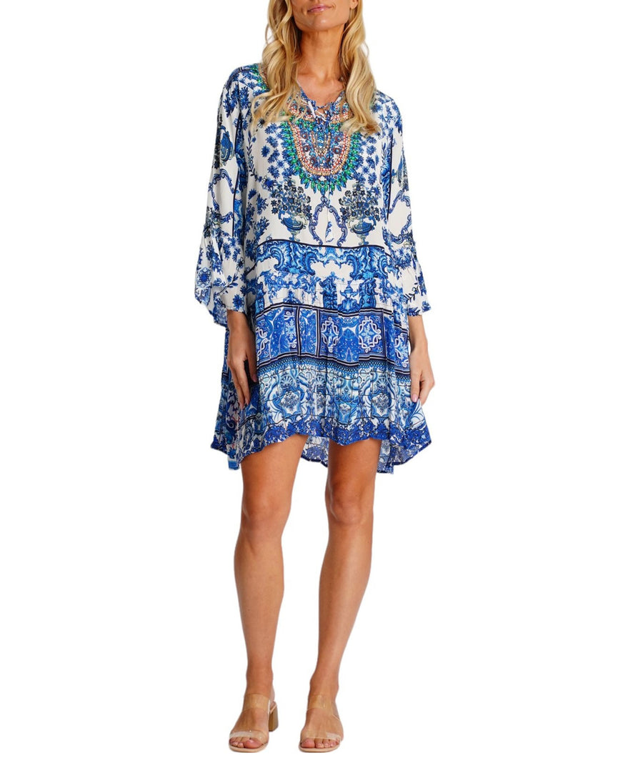 LA MODA Cleopatra Mid-Length Dress 25034 SM – A sophisticated mid-length dress featuring an elegant Cleopatra-inspired design, lightweight fabric, and a flattering silhouette, perfect for chic resort wear and special occasions