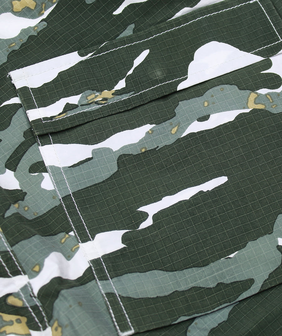 MAHARISHI Camo Swim Shorts 360MH6020 – Camouflage-patterned swim shorts with a modern design, crafted from high-quality materials for comfort and durability, ideal for beach and casual wear.