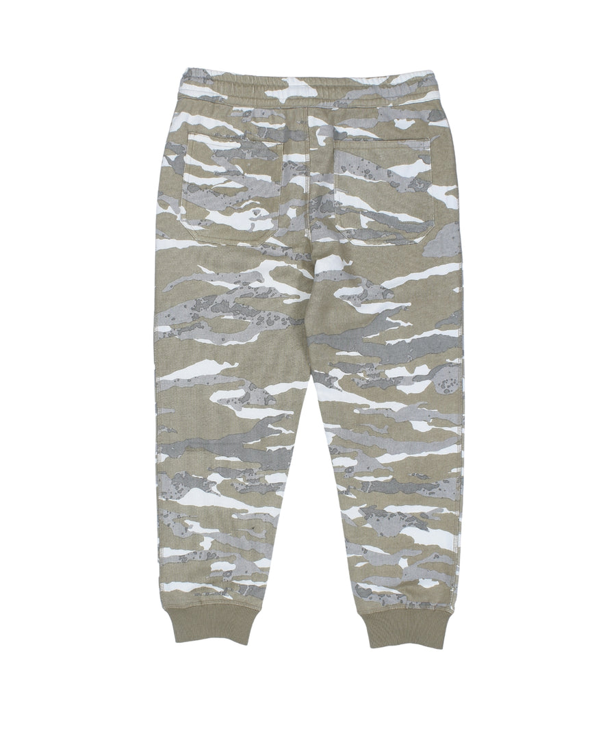 The MAHARISHI Camo Sweatpants B01MH5503 feature an all-over camo print, elastic waistband, and soft cotton blend—perfect for relaxed, everyday comfort.