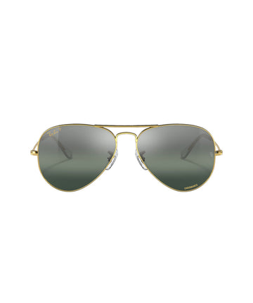 RAY-BAN Aviator Classic RB3025-9196G6– Iconic aviator sunglasses with a sleek gold metal frame and classic green lenses, offering timeless style and UV protection.