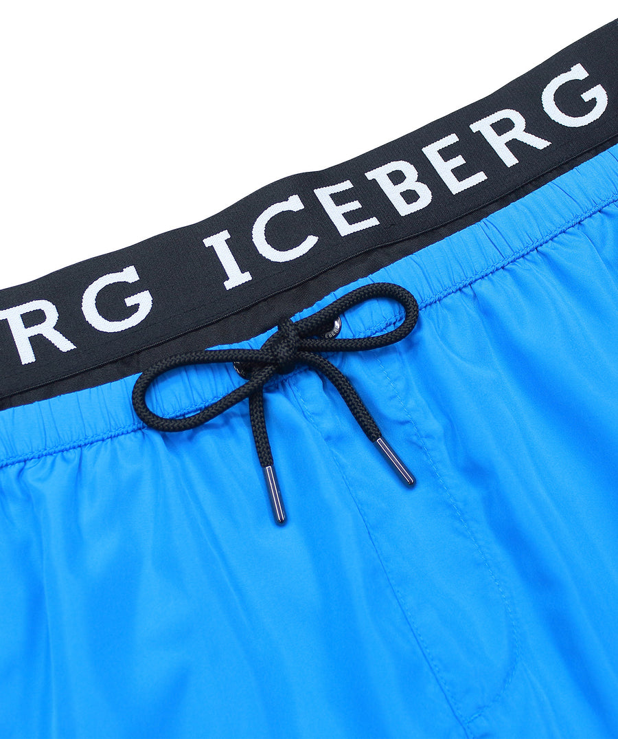 ICEBERG Branded Elastic Medium Boardshort ICE25MBM02 – Stylish boardshorts with a branded elastic waistband, quick-dry fabric, and a comfortable medium-length fit