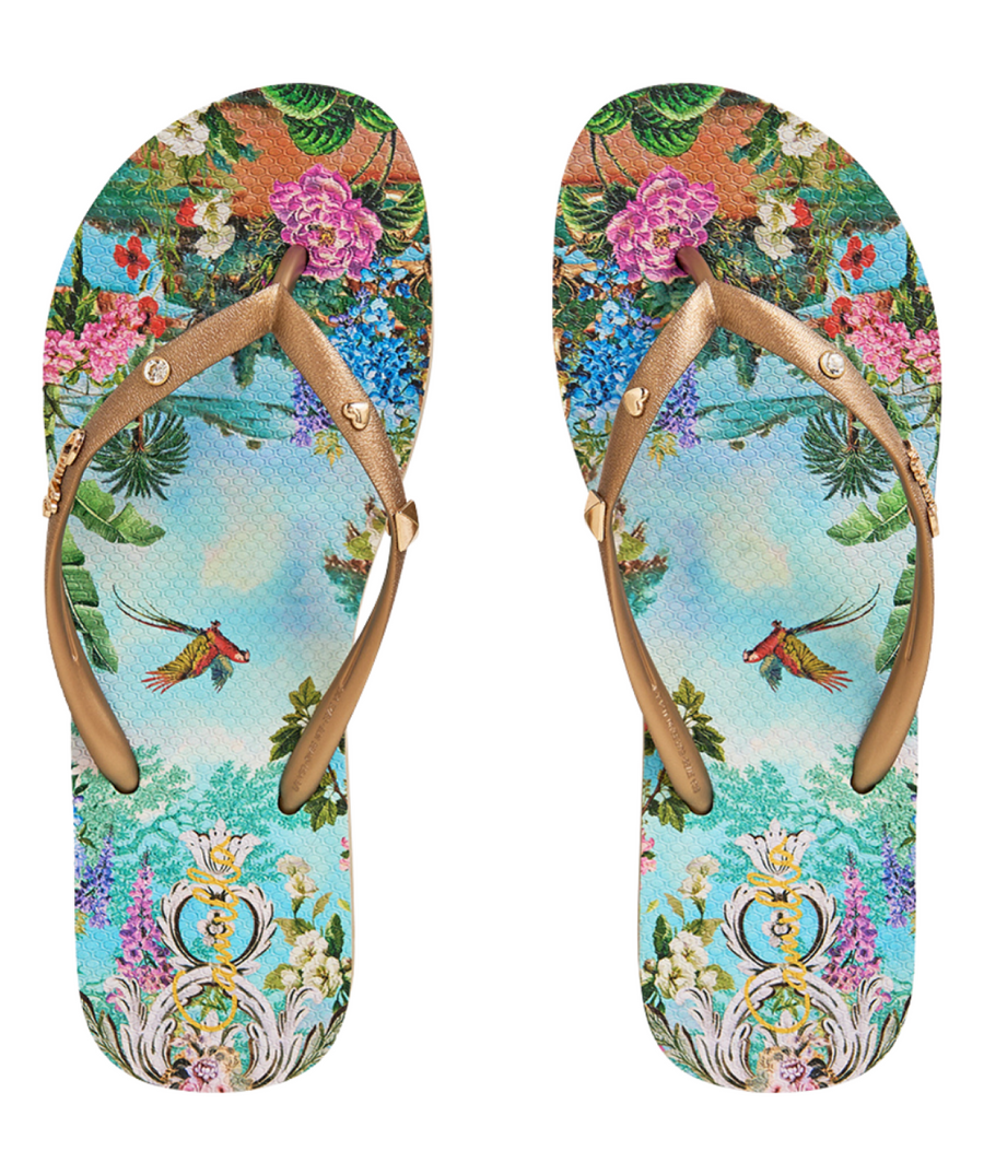 CAMILLA Gardens Of Queluz Thongs 00034235 – Elegant thongs featuring the ornate Gardens Of Queluz print, crafted with luxe fabric for stylish and comfortable wear