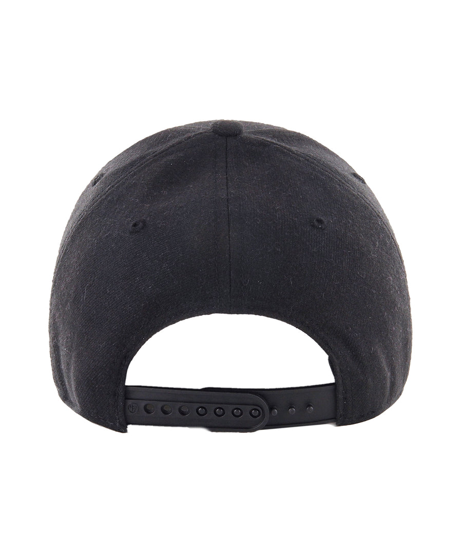 Rep your team with the ’47 MLB New York Yankees MVP Snapback Cap F11B-MVPSP17WBP-BKC — adjustable, comfortable, and perfect for everyday sporty street style.