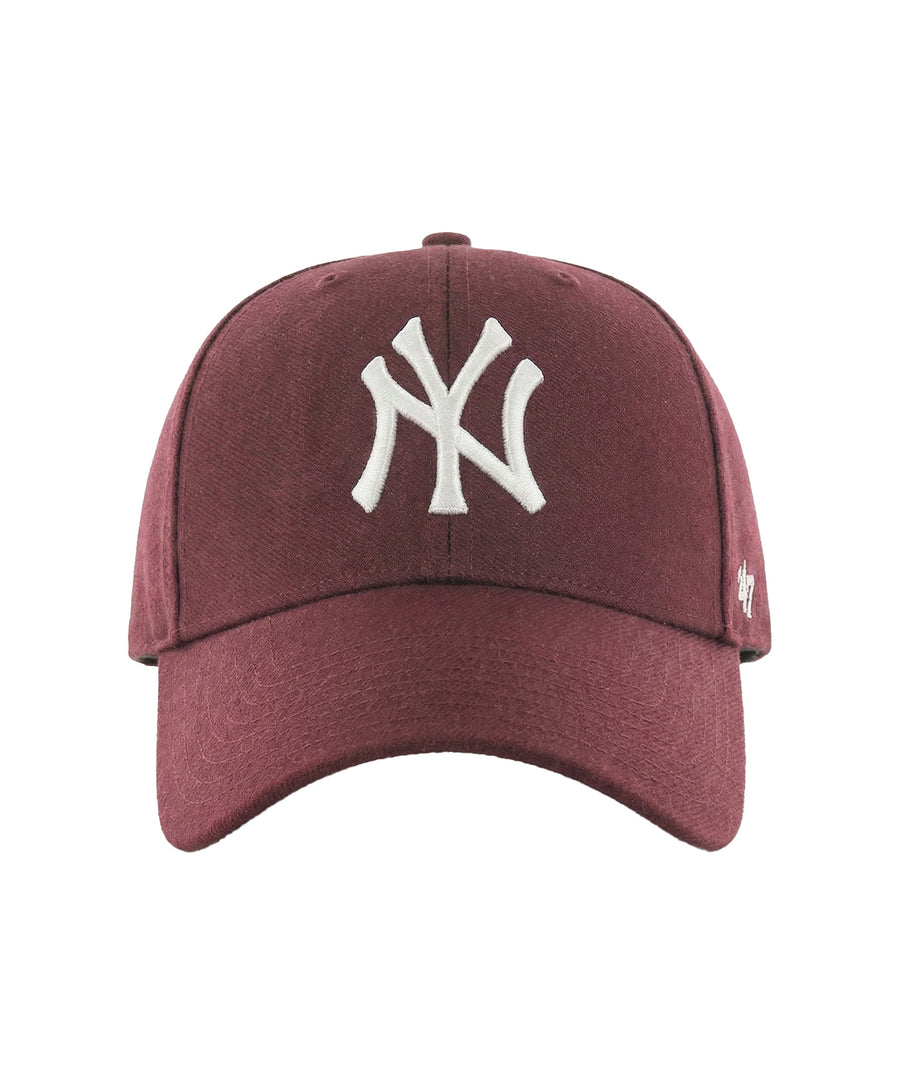 Boost your style with the ’47 MLB New York Yankees MVP Snapback Cap F11B-MVPSP17WBP-KM — adjustable, comfortable, and perfect for everyday sporty streetwear.