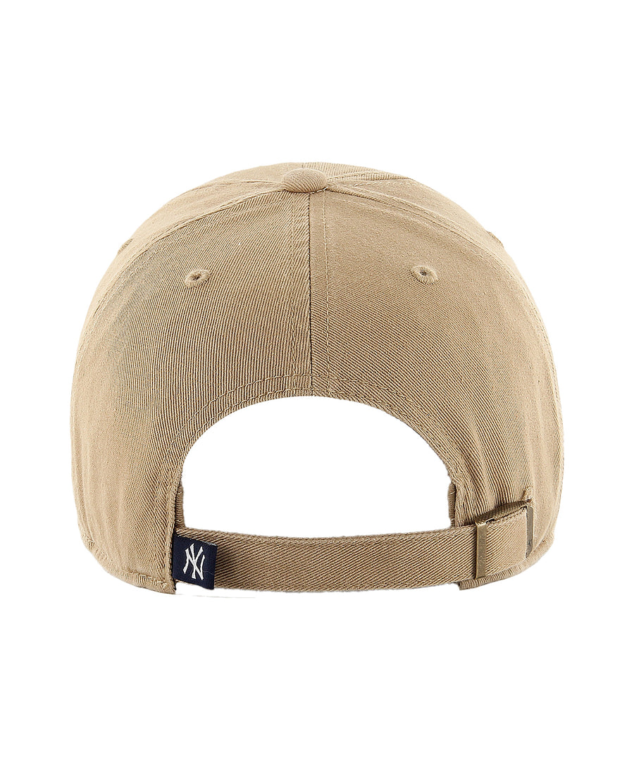 47 MLB New York Yankees Clean Up Cap F11B-RGW17GWS-KHE – relaxed, adjustable fit with curved visor and classic Yankees logo for effortless everyday style.