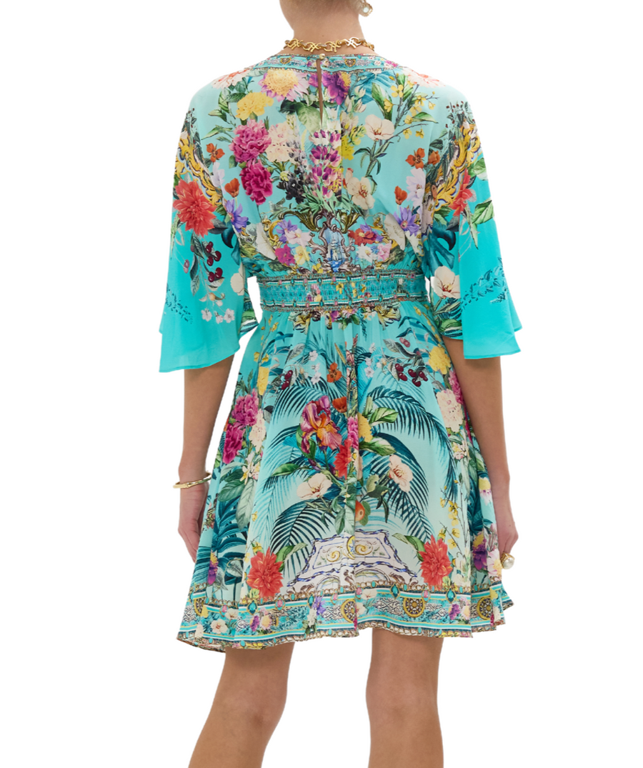 CAMILLA Gardens Of Queluz Short Dress 00033238 – A vibrant short dress adorned with a regal garden-inspired print, featuring a flattering cut and luxe fabric