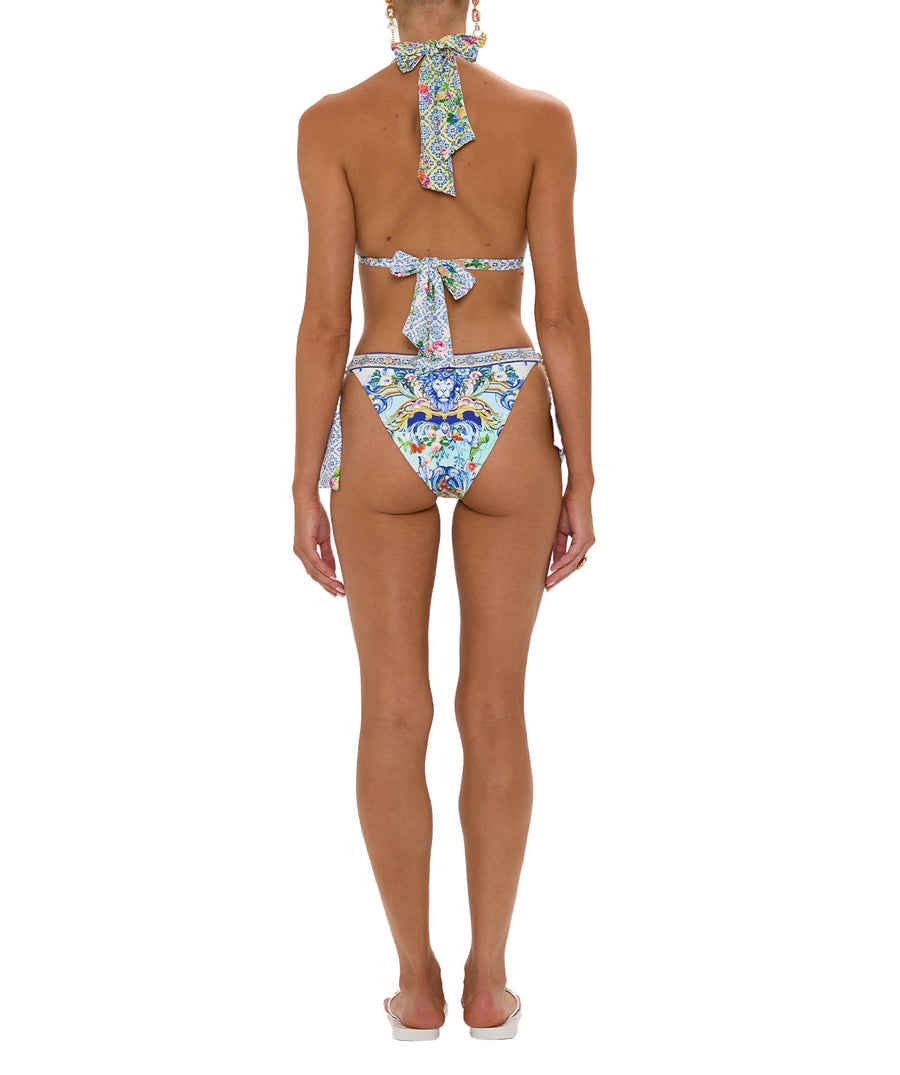 CAMILLA Wall To Wall Wonders Bikini 00034214 – A bold and vibrant bikini set featuring the signature Wall To Wall Wonders print, luxe fabric, and flattering fit