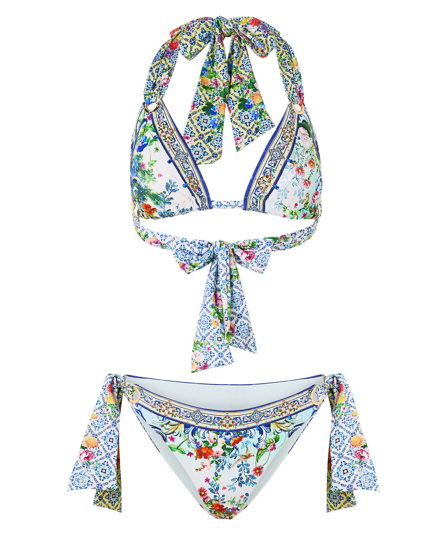 CAMILLA Wall To Wall Wonders Bikini 00034214 – A bold and vibrant bikini set featuring the signature Wall To Wall Wonders print, luxe fabric, and flattering fit