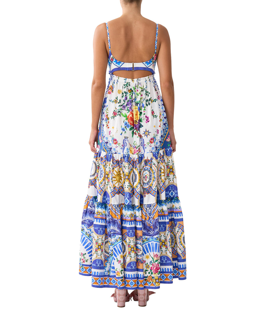 Make a statement in the CAMILLA Tiles Darls Long Dress 00034869 – a luxe, flowing silhouette adorned with bold prints, perfect for day-to-night elegance.