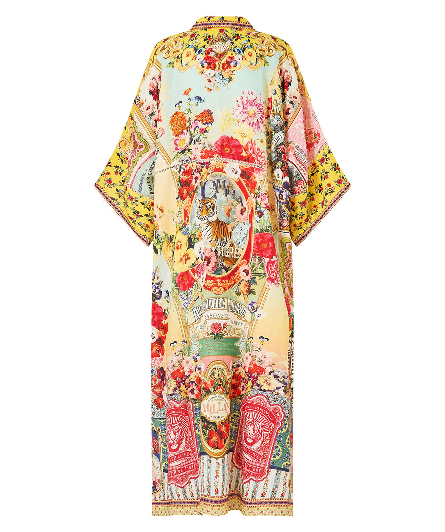 Radiate glamour in the CAMILLA Aromatic Tiger Flower Long Kaftan 00034879 – a flowy, statement piece with exotic prints and luxurious boho flair.