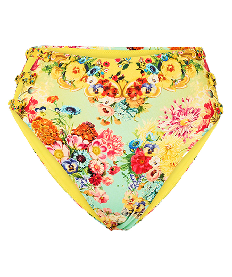 Flaunt fierce femininity in the CAMILLA Aromatic Tiger Flower Bikini 00035496/00035494 – a bold blend of wild prints and floral charm for standout swimwear