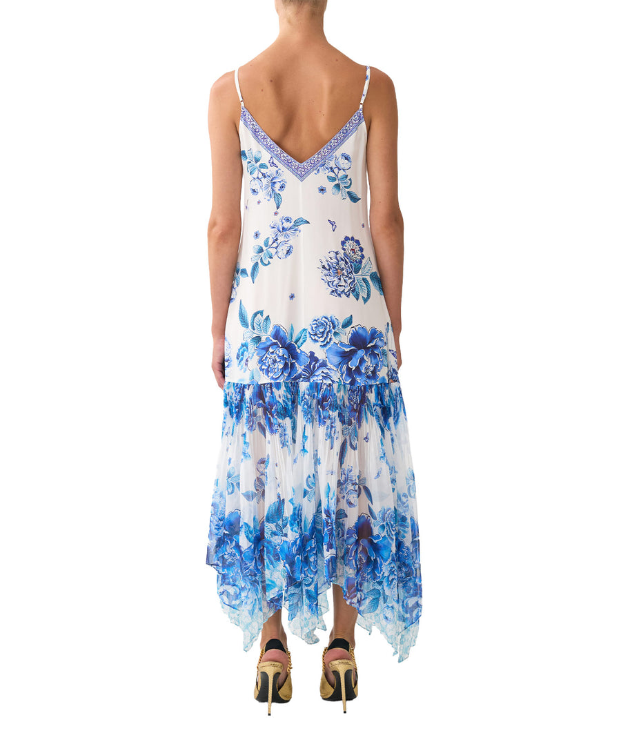 CAMILLA A Ceramic Garden Pleated Chiffon Skirt Dress 00037046 – flowing pleats, luxe chiffon, and vibrant prints for timeless elegance.