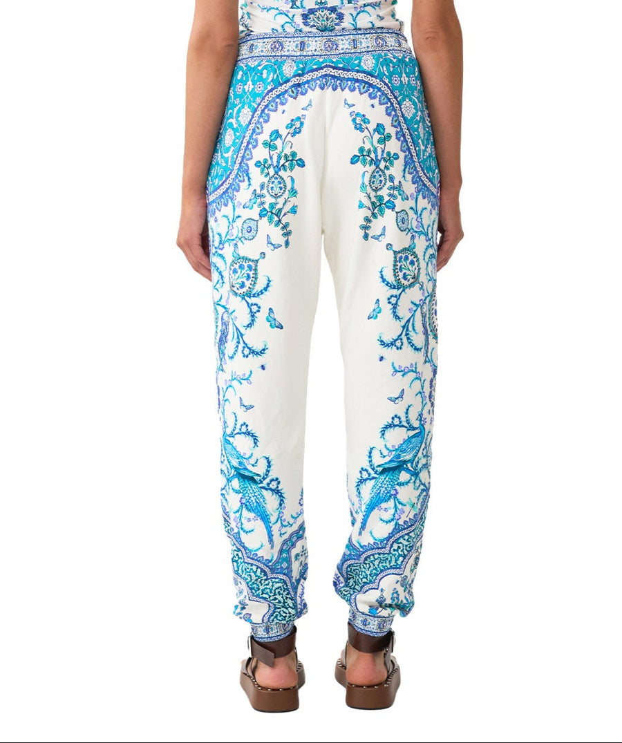 The CAMILLA Isnik Lullaby Tracksuit 00039563/00037333 blends comfort and style with bold prints, relaxed fit, and crystal accents—perfect for luxe lounging.