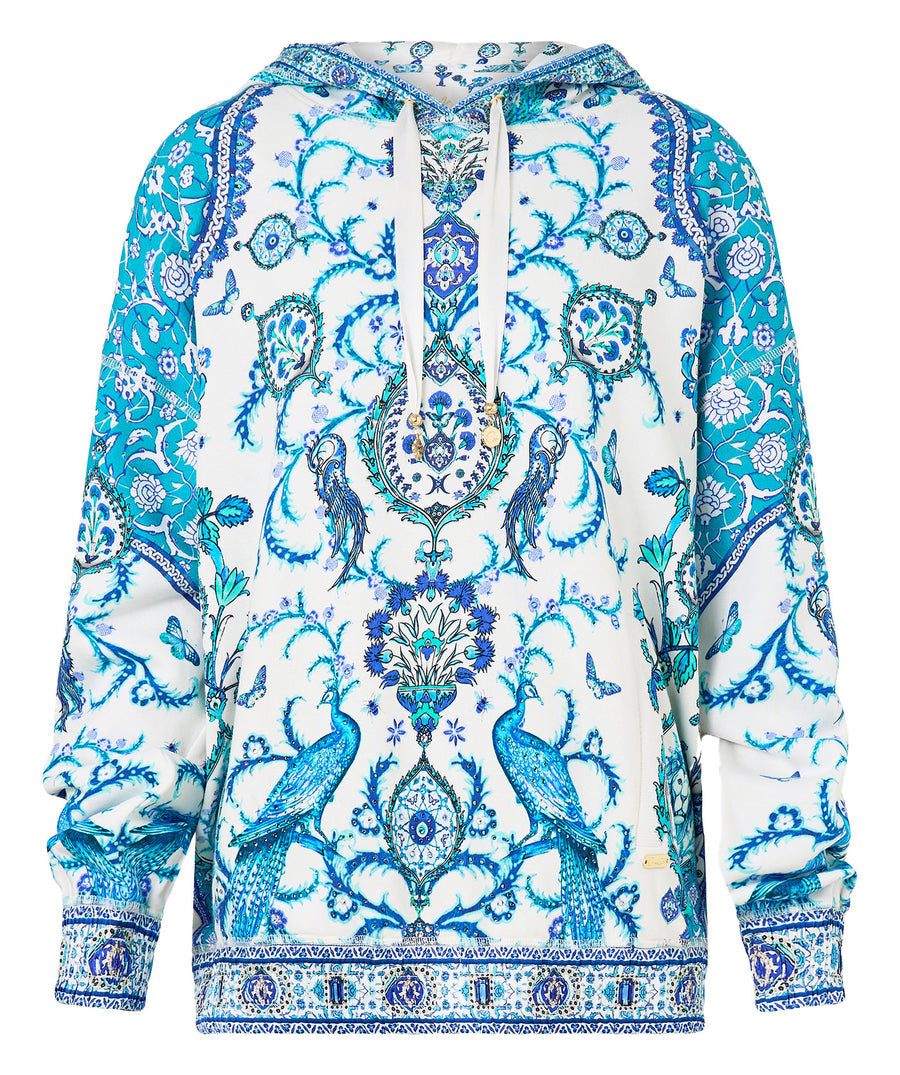 The CAMILLA Isnik Lullaby Tracksuit 00039563/00037333 blends comfort and style with bold prints, relaxed fit, and crystal accents—perfect for luxe lounging.