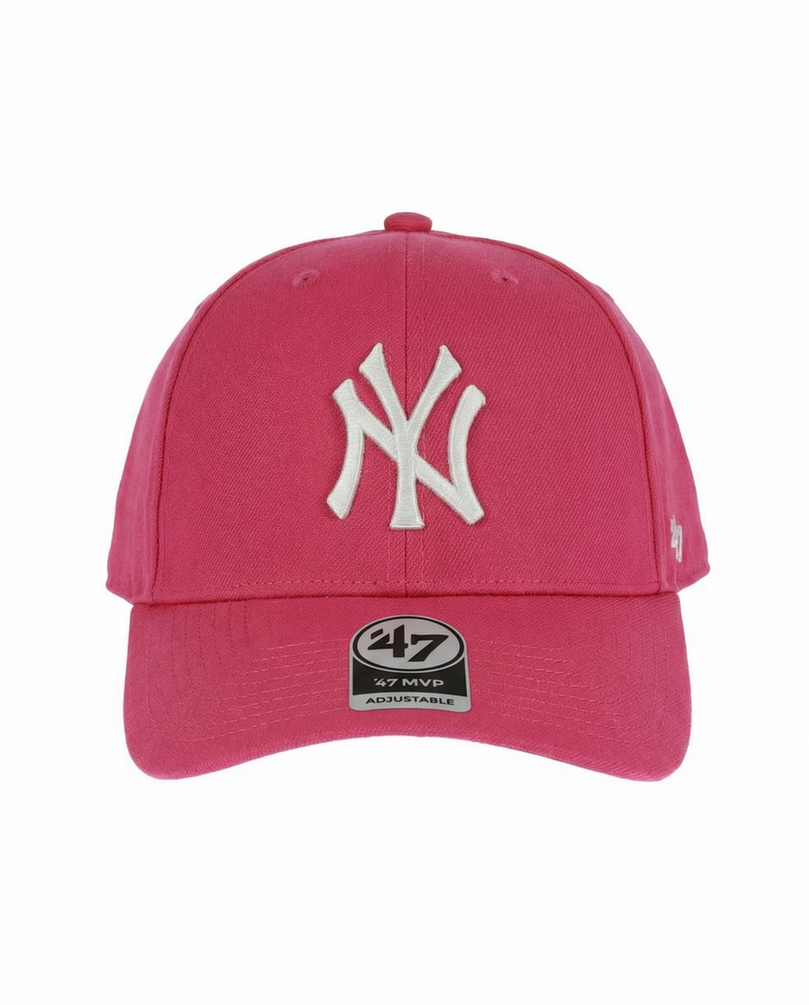 Bold embroidered Yankees logo, curved brim, 47 side detail, and custom-fit snapback. Built from durable materials with ventilation for an easy one-size fit.