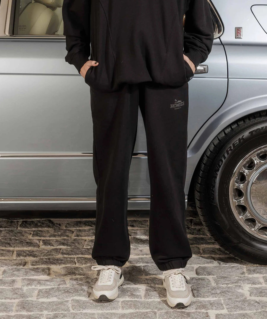 HOMIES MARBELLA Classic Pants Rubber FW25.H08.018 – premium streetwear pants with bold rubber logo, perfect for a sleek and elevated everyday look.