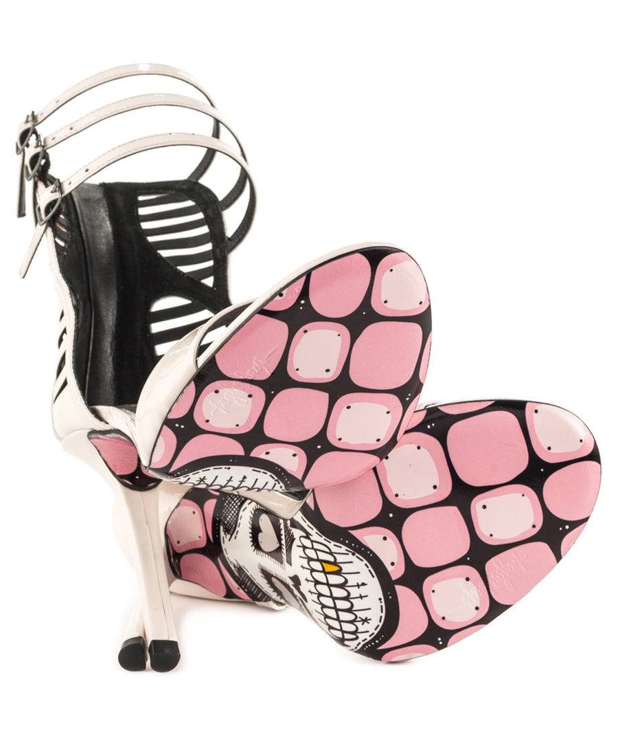 TAYLOR SAYS  Miss Skully Patent Leather Pumps 100TLRMISSSKULLY